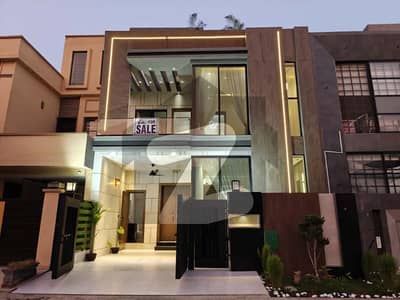Luxurious Designer Owner Build 5 Marla Modren Design Brand New House For Sale In Bahria Town Lahore