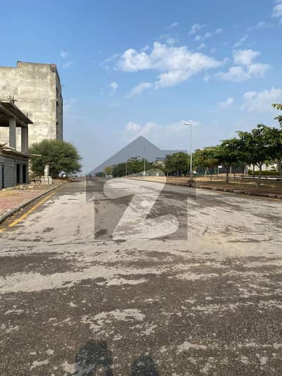 بحریہ ٹاؤن فیز 8 ۔ بلاک بی بحریہ ٹاؤن فیز 8,بحریہ ٹاؤن راولپنڈی,راولپنڈی میں 10 مرلہ رہائشی پلاٹ 1.2 کروڑ میں برائے فروخت۔