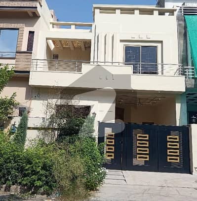 سٹی ہاؤسنگ سوسائٹی گوجرانوالہ میں 4 کمروں کا 5 مرلہ مکان 1.8 کروڑ میں برائے فروخت۔