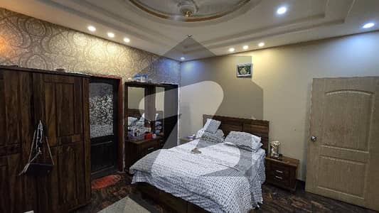 ڈی ایچ اے فیز 6 ڈی ایچ اے ڈیفینس,کراچی میں 4 کمروں کا 8 مرلہ فلیٹ 1.6 لاکھ میں کرایہ پر دستیاب ہے۔