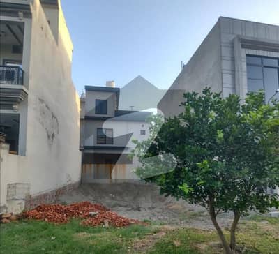 This Is Your Chance To Buy Residential Plot In Park View City - Platinum Block Lahore