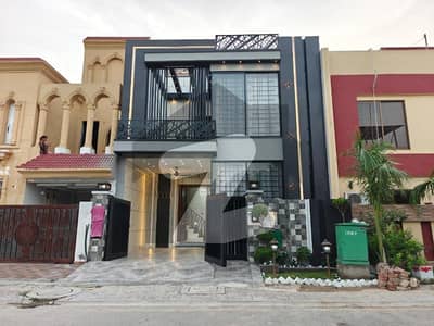 Luxurious Designer Owner Build 5 Marla Modern Design Brand New House For Sale In Bahria Town Lahore