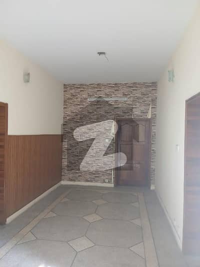 F-11 Markaz 2000 Square Feet Space For Rent 1st Floor