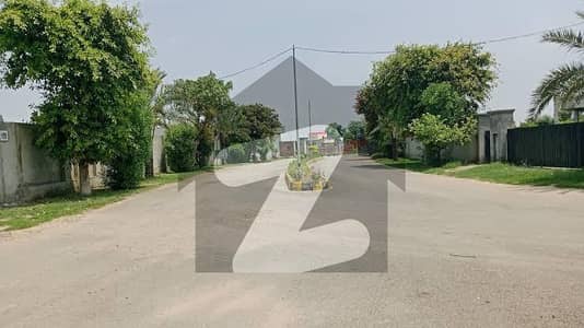 BEAUTIFUL LOCATION 3 4 AND 8 KANAL FORM HOUSE FOR SALE