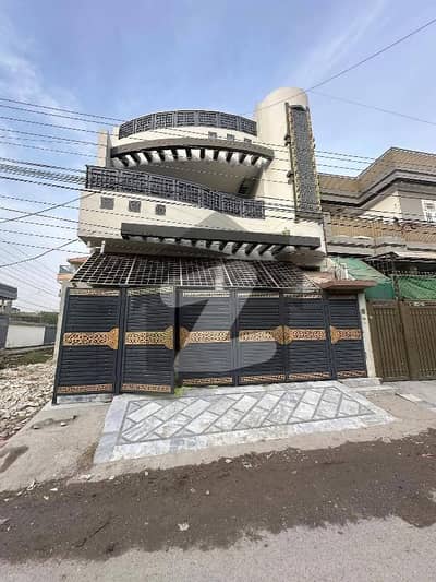 حیات آباد فیز 6 حیات آباد,پشاور میں 7 کمروں کا 5 مرلہ مکان 3.7 کروڑ میں برائے فروخت۔