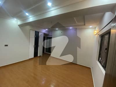 850 Square Feet Flat Is Available For Rent