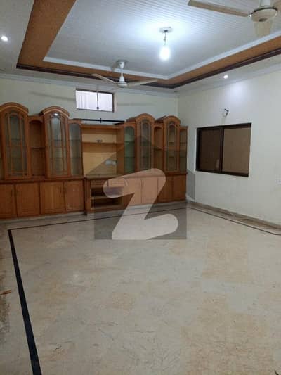 ای ۔ 11 اسلام آباد میں 3 کمروں کا 1 کنال زیریں پورشن 1.5 لاکھ میں کرایہ پر دستیاب ہے۔