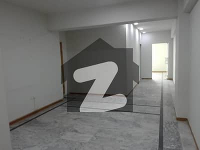 جی ۔ 9 مرکز جی ۔ 9,اسلام آباد میں 2 مرلہ دفتر 1.55 کروڑ میں برائے فروخت۔