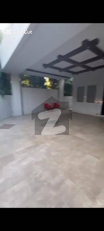 ڈی ایچ اے فیز 4 ڈیفنس (ڈی ایچ اے),لاہور میں 4 کمروں کا 13 مرلہ مکان 5.5 کروڑ میں برائے فروخت۔