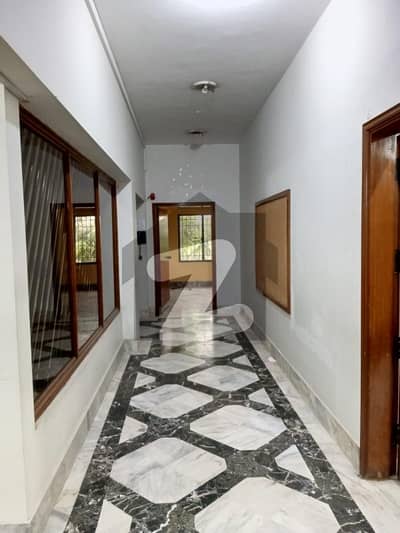 کلفٹن ۔ بلاک 2 کلفٹن,کراچی میں 2 کنال دفتر 12.0 لاکھ میں برائے فروخت۔