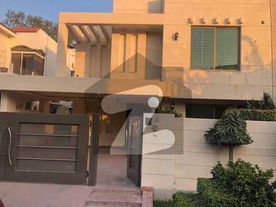10 MARLA BEAUTIFULL HOUSE FOR RENT IN DHA LAHORE