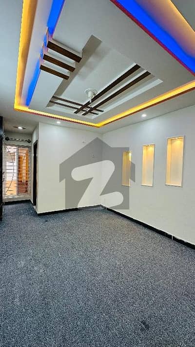 آئی ۔ 10/2 آئی ۔ 10,اسلام آباد میں 8 کمروں کا 6 مرلہ مکان 2.4 لاکھ میں کرایہ پر دستیاب ہے۔