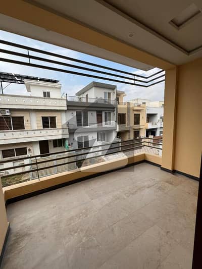 ڈی ۔ 12 اسلام آباد میں 4 کمروں کا 4 مرلہ مکان 1.4 لاکھ میں کرایہ پر دستیاب ہے۔