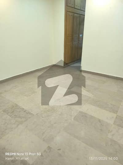 6 Bedrooms House Available For Sale