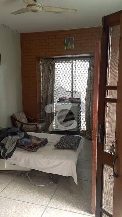 Furnished Room For 1 Boy ( Facing Park )