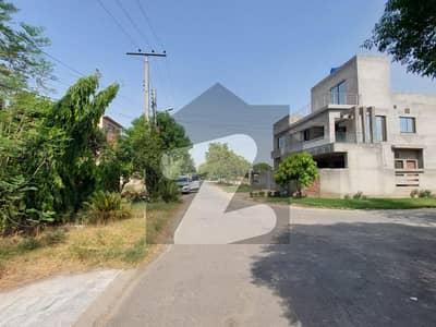 واپڈا ٹاؤن ایکسٹینشن واپڈا ٹاؤن,لاہور میں 19 مرلہ رہائشی پلاٹ 2.7 کروڑ میں برائے فروخت۔