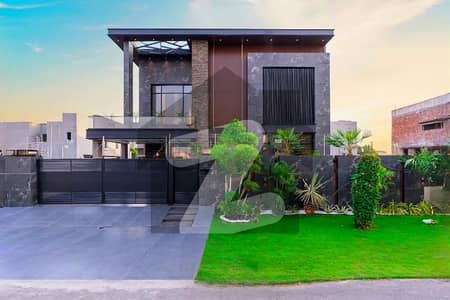 ڈی ایچ اے فیز 7 ڈیفنس (ڈی ایچ اے),لاہور میں 5 کمروں کا 1 کنال مکان 6.75 کروڑ میں برائے فروخت۔