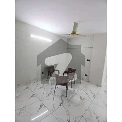 کلفٹن ۔ بلاک 8 کلفٹن,کراچی میں 4 کمروں کا 11 مرلہ فلیٹ 3.95 کروڑ میں برائے فروخت۔