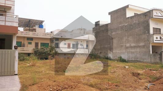 جی ۔ 16 اسلام آباد میں 1 کنال رہائشی پلاٹ 3.27 کروڑ میں برائے فروخت۔