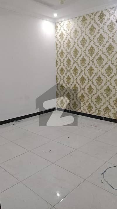 پاکستان ٹاؤن - فیز 1 پاکستان ٹاؤن,اسلام آباد میں 4 کمروں کا 10 مرلہ بالائی پورشن 70.0 ہزار میں کرایہ پر دستیاب ہے۔