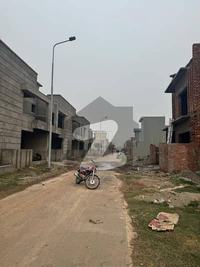 پارک ویو سٹی - آرچرڈ بلاک پارک ویو سٹی,لاہور میں 5 مرلہ رہائشی پلاٹ 33.0 لاکھ میں برائے فروخت۔