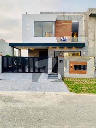 10 Marla Luxury House for Sale Prime Location DHA Phase 7 (Y Block)