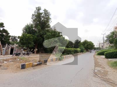 Plot is available For Sale Gulistan e Jauhar block 1 Direcr Owner