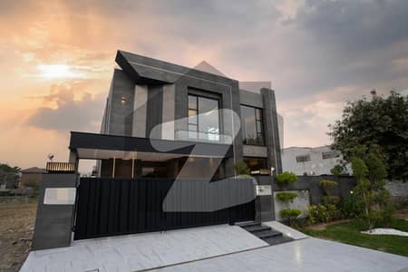 ڈی ایچ اے فیز 6 ڈیفنس (ڈی ایچ اے),لاہور میں 5 کمروں کا 1 کنال مکان 8.85 کروڑ میں برائے فروخت۔