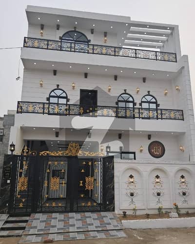 الاحمد گارڈن ۔ بلاک ایف الاحمد گارڈن ہاوسنگ سکیم,جی ٹی روڈ,لاہور میں 5 کمروں کا 5 مرلہ مکان 2.15 کروڑ میں برائے فروخت۔