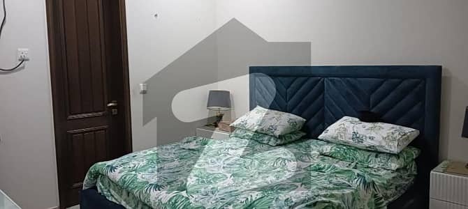 ڈی ایچ اے فیز 8 ڈی ایچ اے ڈیفینس,کراچی میں 4 کمروں کا 5 مرلہ مکان 6.8 کروڑ میں برائے فروخت۔