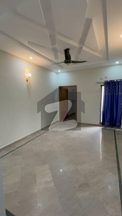 5 Marla Upper Portion With 2 Beds Near Emporium Mall
