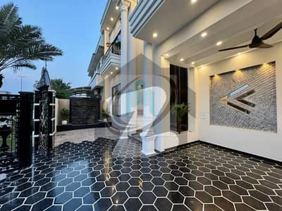 10 Marla House Available for Rent