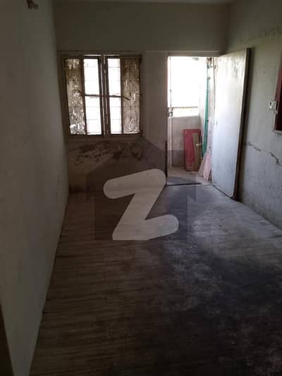 یونیورسٹی روڈ کراچی میں 2 کمروں کا 4 مرلہ فلیٹ 57.0 لاکھ میں برائے فروخت۔