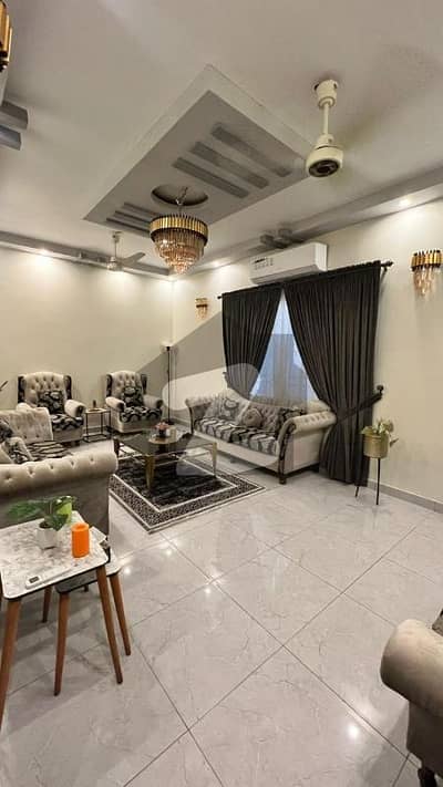 گلستانِِ جوہر ۔ بلاک 12 گلستانِ جوہر,کراچی میں 6 کمروں کا 10 مرلہ مکان 5.9 کروڑ میں برائے فروخت۔