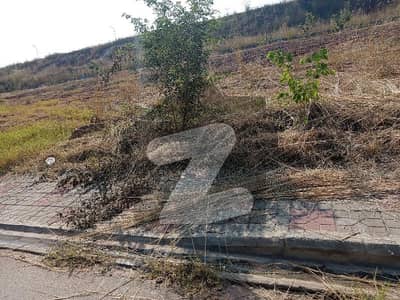 01 Kanal Heighted & Non-Corner Plot for Sale on (Urgent Basis) on (Investor Rate) in Sector E Near Family Park in DHA 02 Islamabad