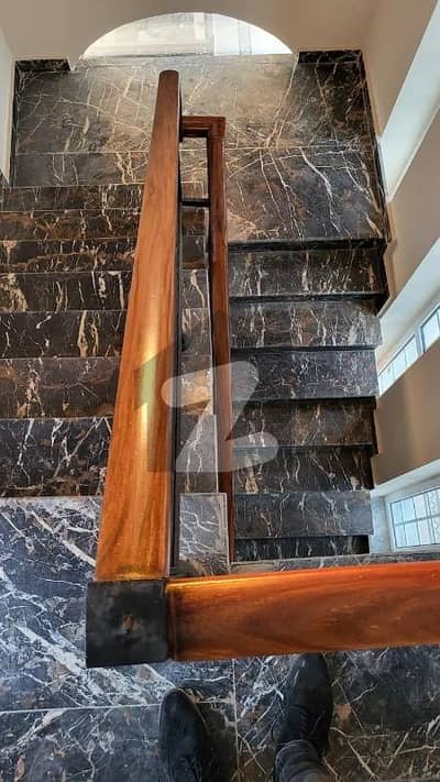 سی بی آر ٹاؤن فیز 1 سی بی آر ٹاؤن,اسلام آباد میں 3 کمروں کا 12 مرلہ بالائی پورشن 75.0 ہزار میں کرایہ پر دستیاب ہے۔