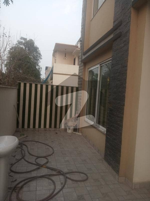 10 MARLA UPPER PORTION AVAILABLE FOR RENT 10 MARLA UPPER PORTION AVAILABLE FOR RENT