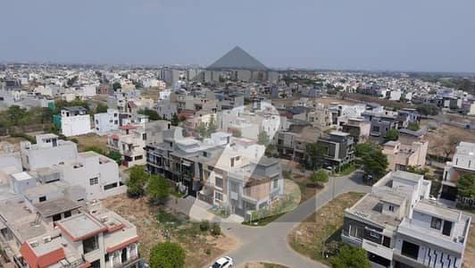 ڈی ایچ اے 9 ٹاؤن ڈیفنس (ڈی ایچ اے),لاہور میں 5 مرلہ رہائشی پلاٹ 1.23 کروڑ میں برائے فروخت۔