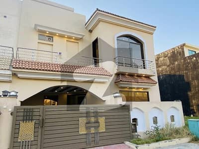 House Sized 7 Marla Available In Bahria Town Phase 8 - Umer Block
