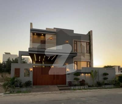 ڈی ایچ اے فیز 8 ڈی ایچ اے ڈیفینس,کراچی میں 6 کمروں کا 1 کنال مکان 23.5 کروڑ میں برائے فروخت۔