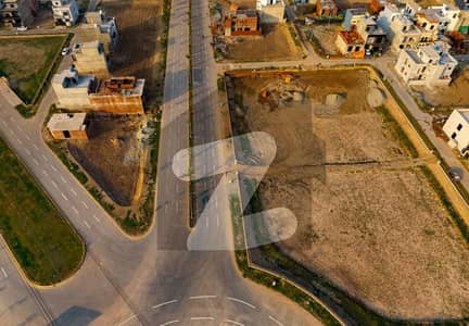 Corner Prime Location Residential Plot Of 5 Marla In Park View City For Sale