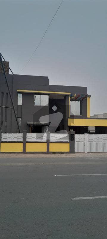 او پی ایف ہاؤسنگ سکیم - بلاک اے او پی ایف ہاؤسنگ سکیم,لاہور میں 6 کمروں کا 1 کنال مکان 5.0 لاکھ میں کرایہ پر دستیاب ہے۔