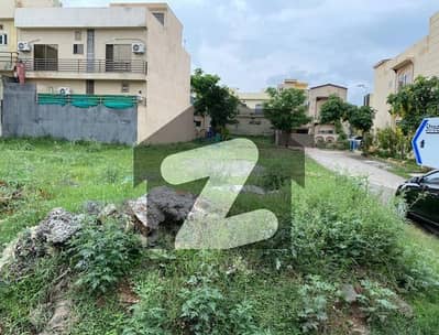 Corner Plot - Usman Block, Safari Valley - 7 Marla