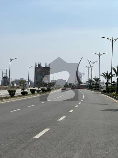 5 Marla Corner Plot Available At Hot Location Near To park Mosque & Commercial At Reasonable Price In New Lahore City phase 3