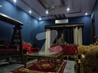 شیراز ٹاؤن لاہور میں 2 کمروں کا 3 مرلہ مکان 60.0 لاکھ میں برائے فروخت۔