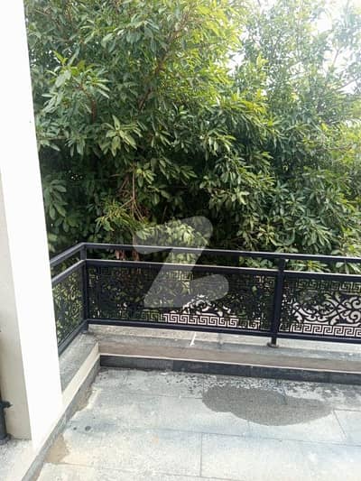 8 Marla Portion Available For Rent