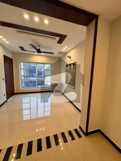 صنوبر سٹی اڈیالہ روڈ,راولپنڈی میں 4 کمروں کا 5 مرلہ مکان 1.55 کروڑ میں برائے فروخت۔