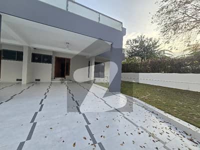 Brand New 7-Bedrooms Triple-Storey 800 Sq Yards House For Rent In F-6