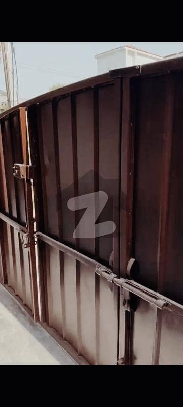 عسکری 10 عسکری,لاہور میں 4 کمروں کا 10 مرلہ مکان 6.5 کروڑ میں برائے فروخت۔