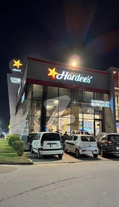 2.2 Marla 3 Stories Building Available For Rent In Top 1 market In Faisalabad Green Avenue